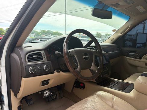 Used 2012 GMC Sierra 2500 Denali AWD/4WD image 14