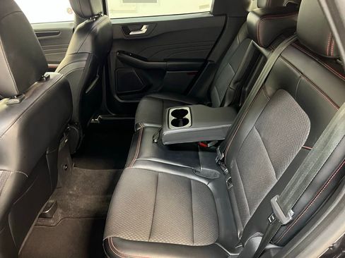 Used 2024 Ford Escape ST-Line image 27