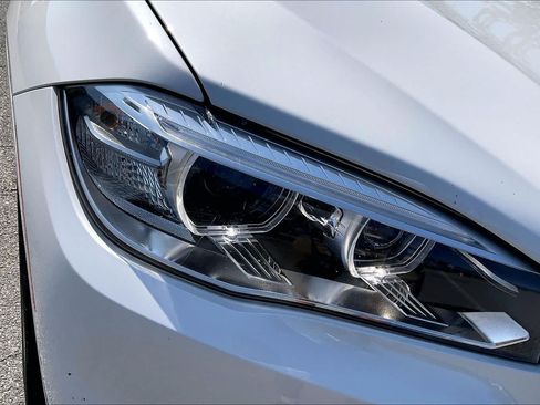 Used 2018 BMW X5 xDrive35i AWD/4WD image 28