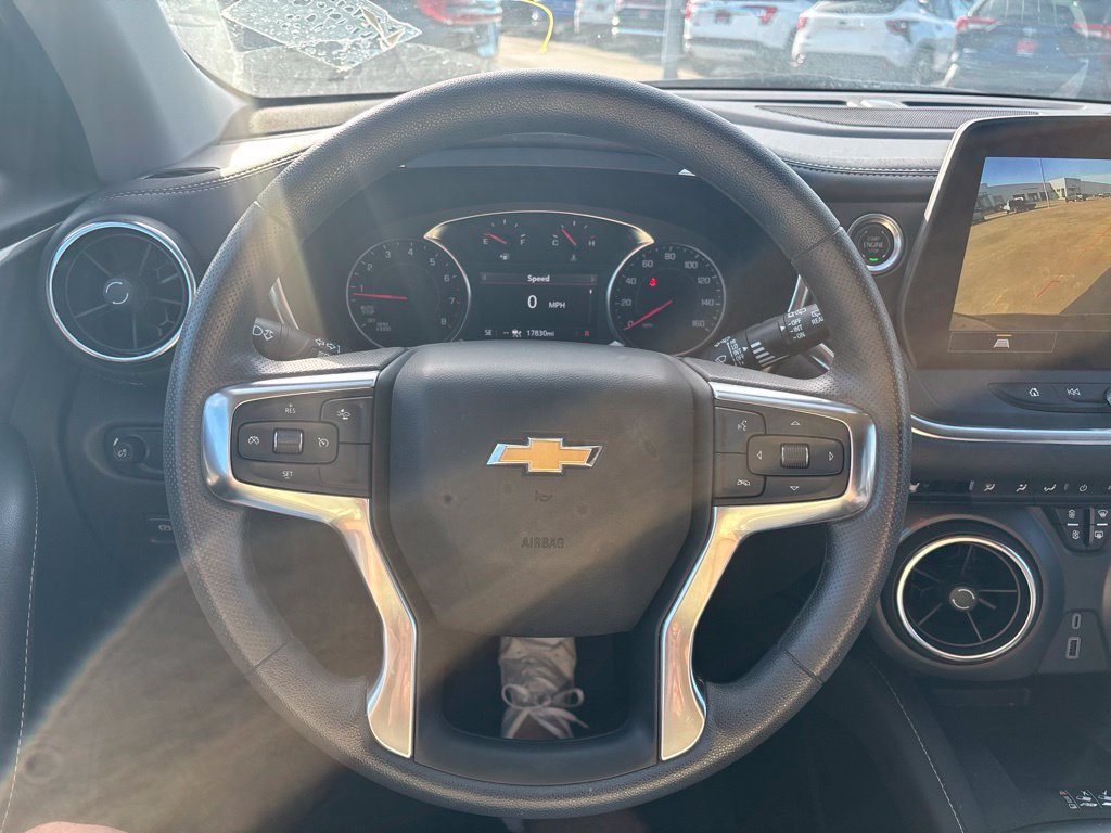 Used 2024 Chevrolet Blazer LT w/ Convenience Package FWD image 14