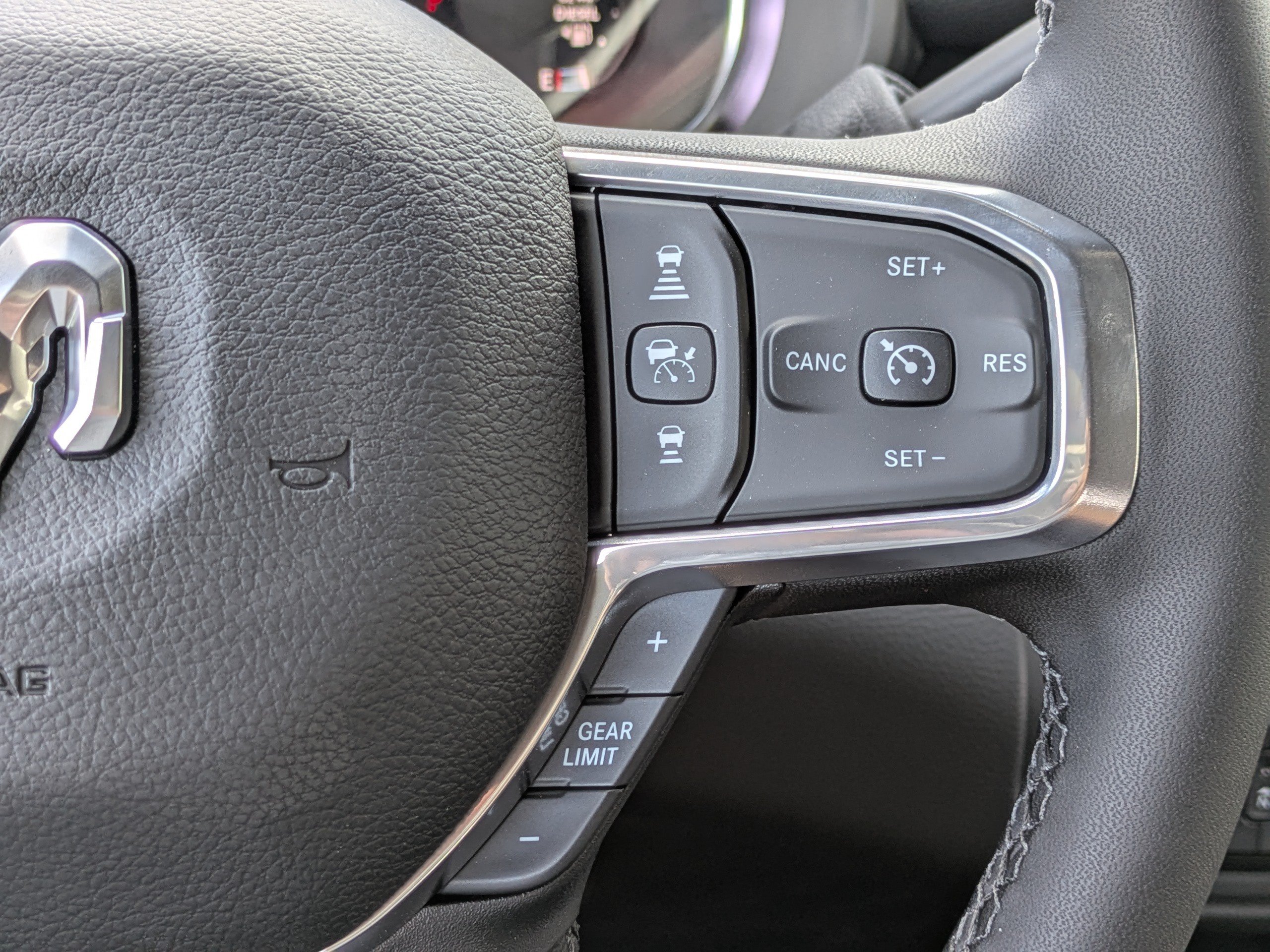 New 2026 RAM 3500 Laramie AWD/4WD image 20