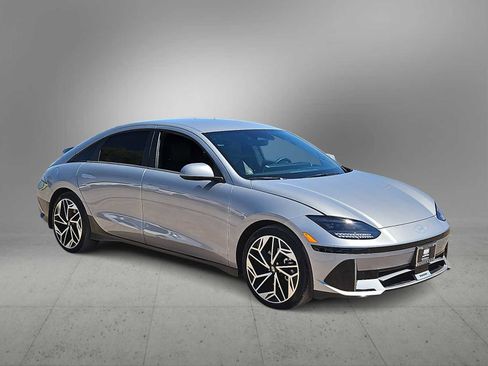 Used 2024 Hyundai Ioniq 6 SEL RWD image 2