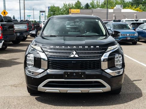Used 2024 Mitsubishi Outlander SE AWD/4WD image 2