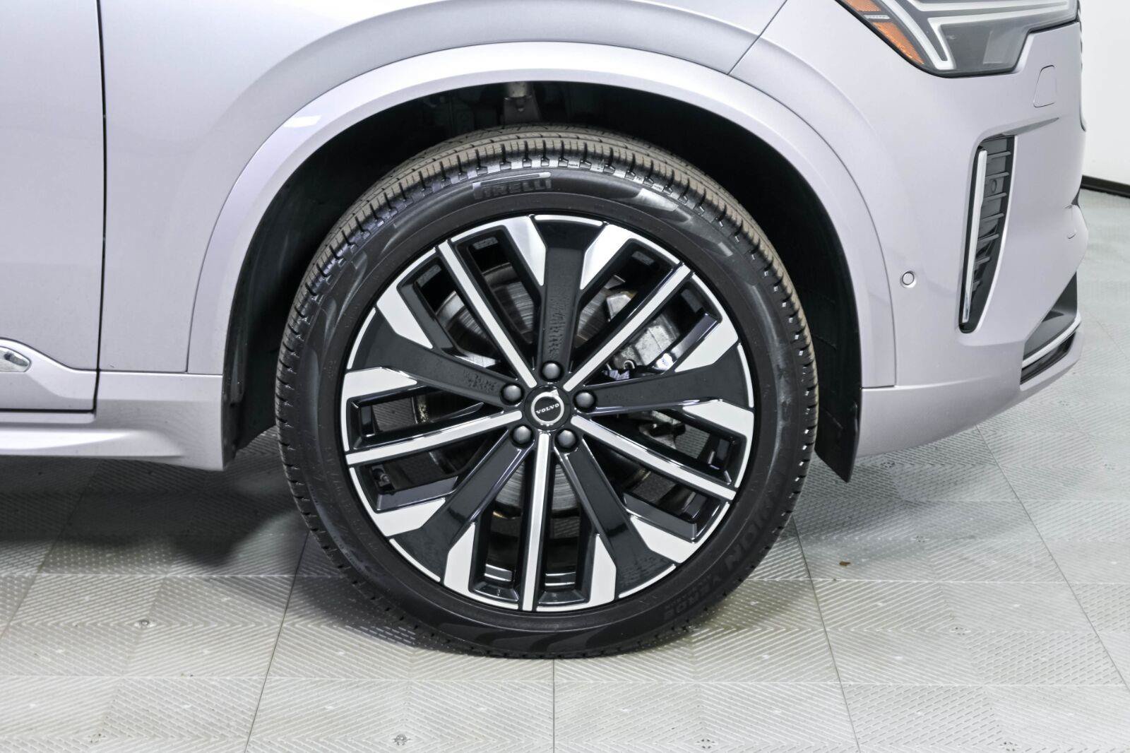 Used 2026 Volvo XC90 B6 Plus AWD/4WD image 40