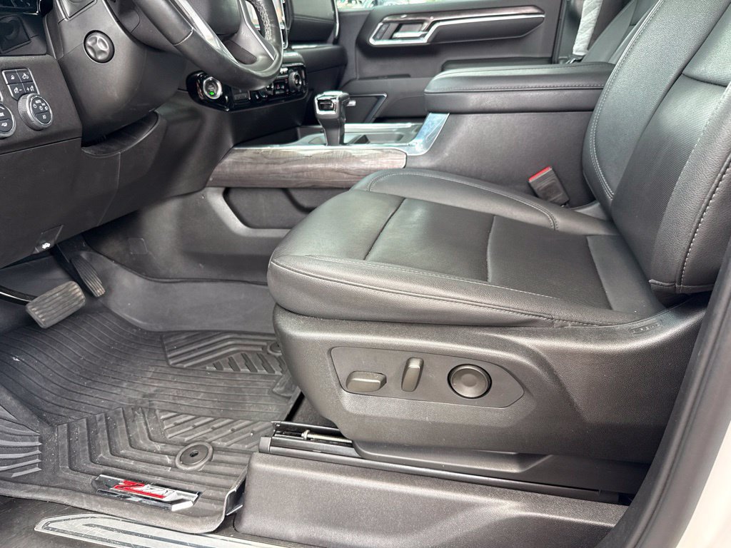 Used 2024 Chevrolet Silverado 1500 LTZ AWD/4WD image 19