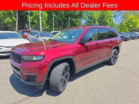 Used 2022 Jeep Grand Cherokee L Limited w/ Black Appearance Package RWD image 1