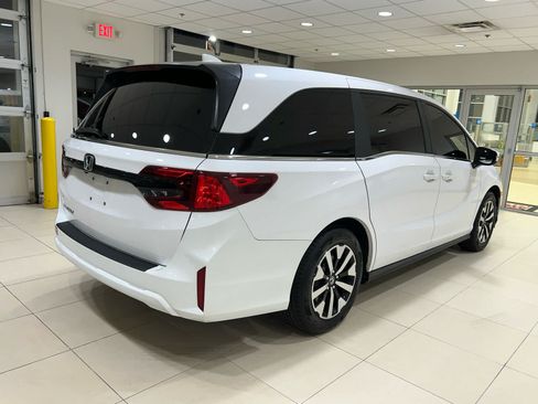 Used 2025 Honda Odyssey EX-L image 16