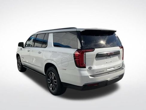 Used 2023 GMC Yukon XL AT4 w/ AT4 Premium Plus Package AWD/4WD image 5