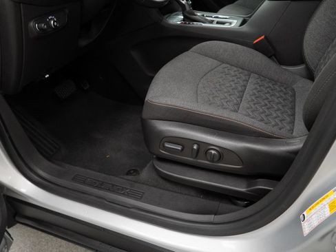 Used 2022 Chevrolet Equinox LT FWD image 36