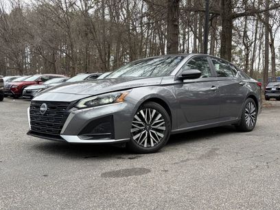 Used 2025 Nissan Altima 2.5 SV