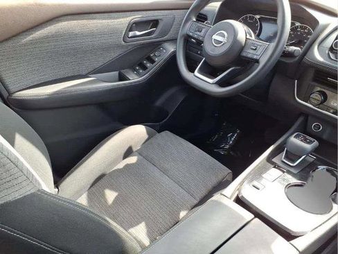 Certified 2023 Nissan Rogue SV image 10