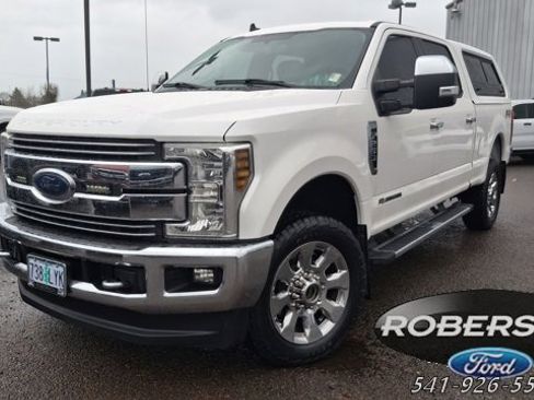 Used 2019 Ford F250 Lariat w/ Chrome Package image 1