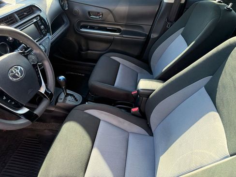 Used 2018 Toyota Prius C One image 14