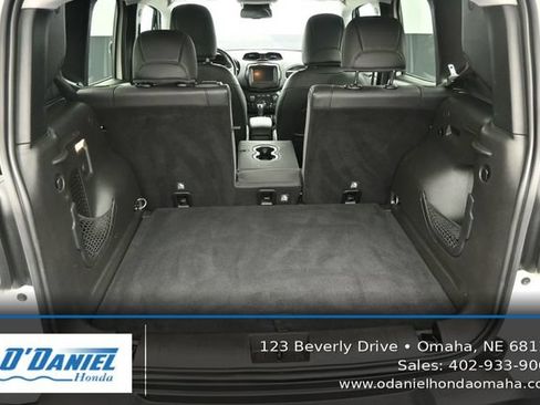 Used 2018 Jeep Renegade Limited AWD/4WD image 36
