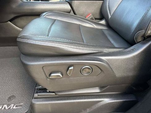 Used 2023 GMC Yukon XL Denali RWD image 20