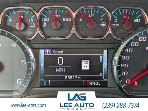 Used 2020 Chevrolet Suburban Premier AWD/4WD image 26