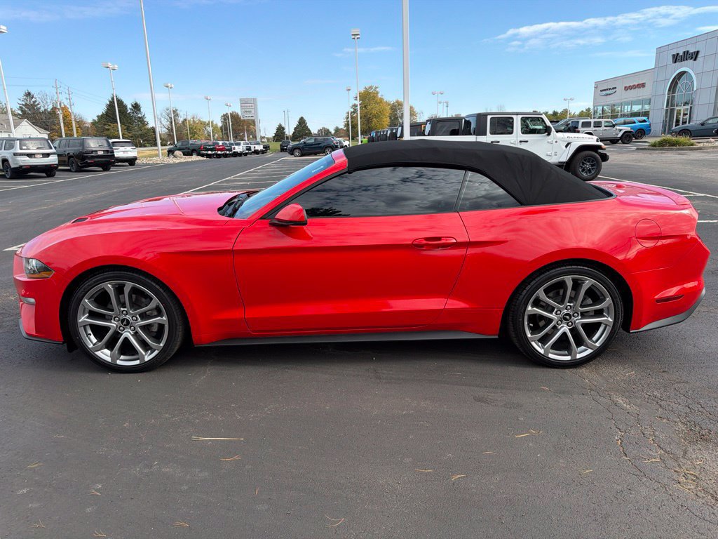 Used 2020 Ford Mustang Premium RWD image 9