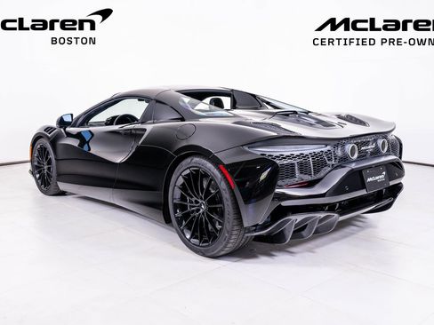Used 2025 McLaren Artura Spider image 4