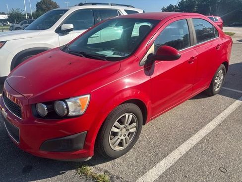 Used 2012 Chevrolet Sonic LT FWD image 2