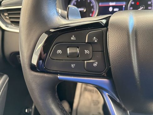 Used 2023 Buick Enclave Essence AWD/4WD image 18