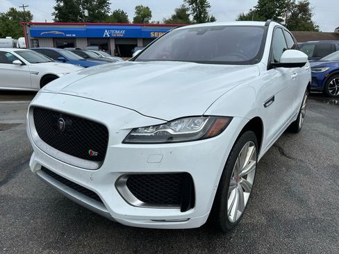 Used 2019 Jaguar F-PACE S image 26