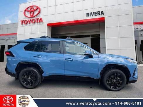 Used 2023 Toyota RAV4 SE w/ SE Grade Weather Package AWD/4WD image 4
