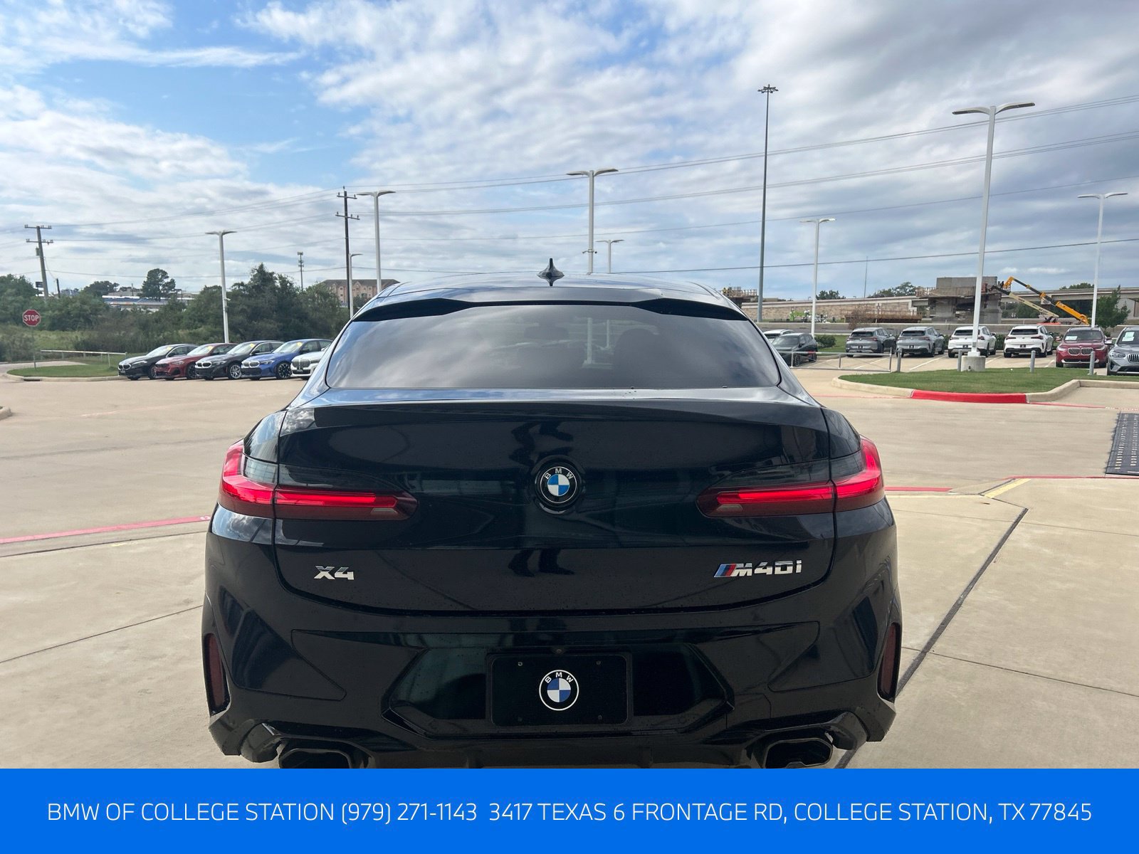 Used 2024 BMW X4 M40i w/ Premium Package AWD/4WD image 9