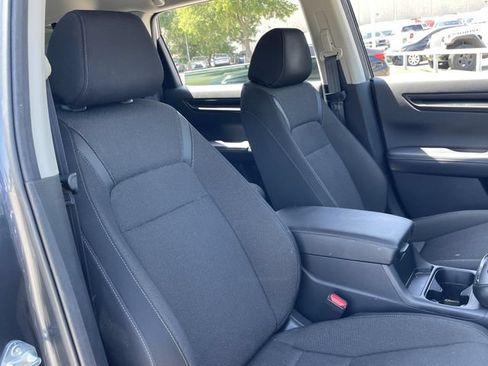 Used 2024 Honda CR-V LX image 25
