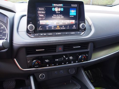 Used 2023 Nissan Rogue SV w/ SV Premium B Package image 25