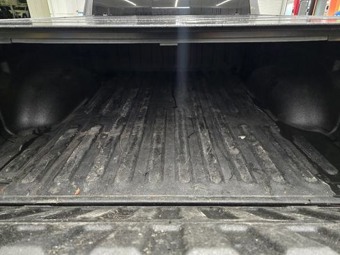 Used 2022 RAM 1500 Laramie AWD/4WD image 6