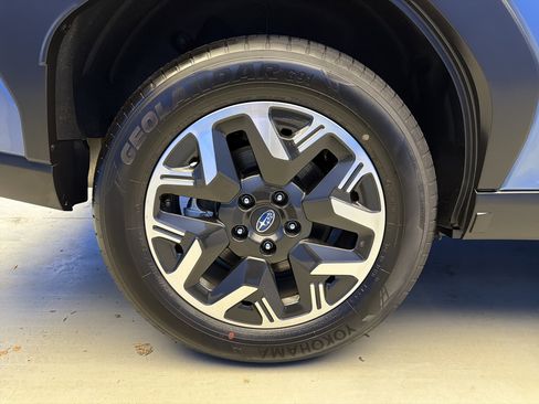 Certified 2025 Subaru Forester Premium image 9