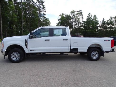 Used 2025 Ford F250 4x4 Crew Cab XL image 5