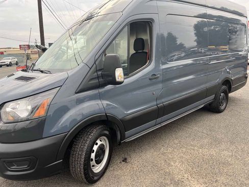 Used 2020 Ford Transit 250 148 High Roof Extended RWD image 3
