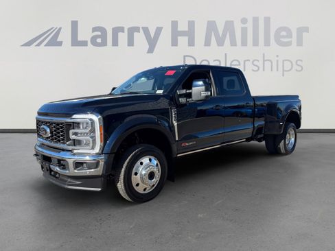 Used 2023 Ford F450 Lariat w/ Lariat Ultimate Package image 1