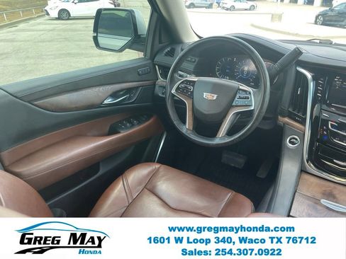 Used 2019 Cadillac Escalade ESV Premium Luxury AWD/4WD image 22