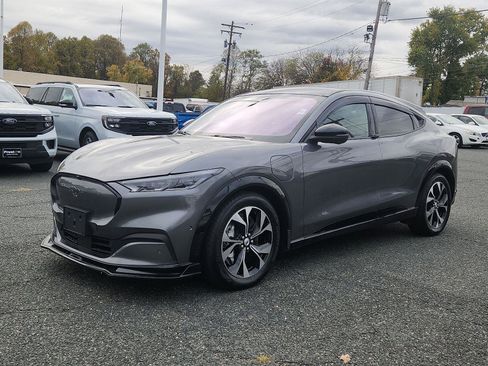 Used 2021 Ford Mustang Mach-E Premium image 3