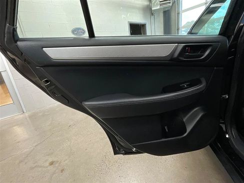Used 2016 Subaru Outback 2.5i AWD/4WD image 20