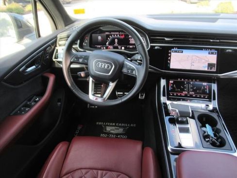 Used 2022 Audi SQ7 Prestige image 12