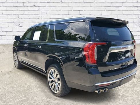Used 2023 GMC Yukon XL Denali AWD/4WD image 2