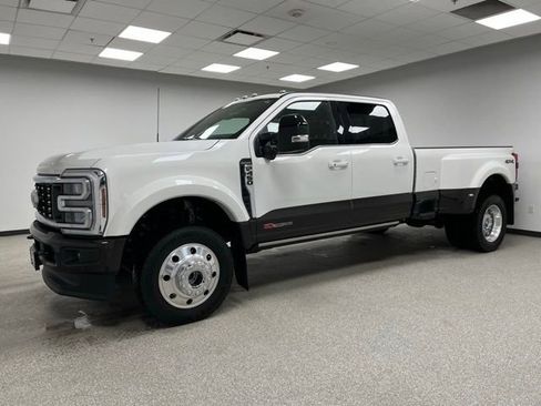 Used 2025 Ford F450 King Ranch AWD/4WD image 6