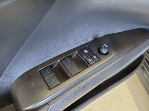 Used 2022 Toyota Camry LE FWD image 19