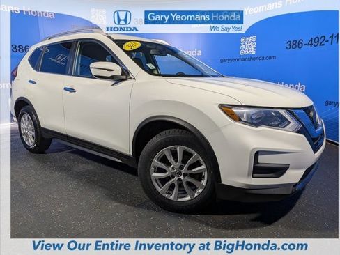 Used 2018 Nissan Rogue SV FWD image 2