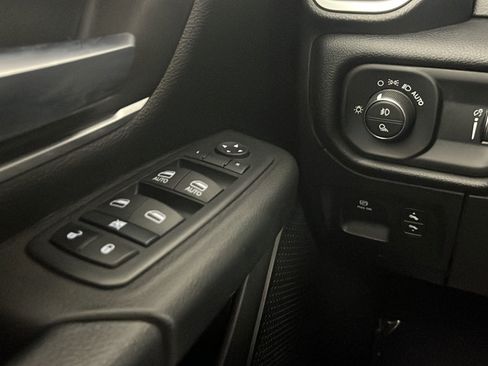 Used 2022 RAM 1500 Big Horn AWD/4WD image 22