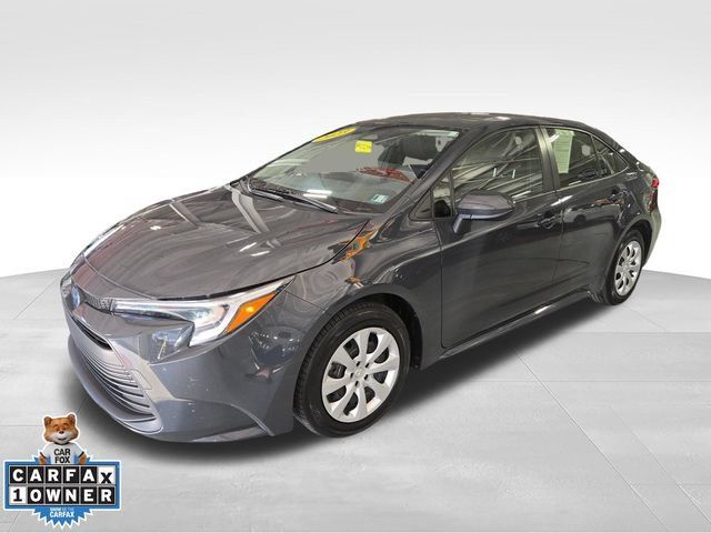 Used 2023 Toyota Corolla LE w/ Carpet Mat Package (TMS) FWD image 4