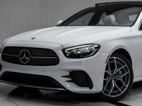 Certified 2022 Mercedes-Benz E 350 4MATIC Sedan image 2