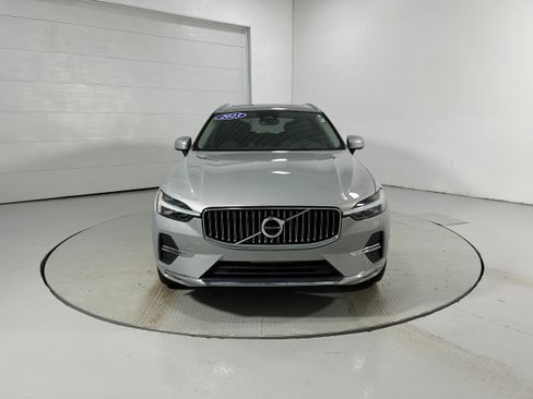 Used 2023 Volvo XC60 B5 Plus image 14