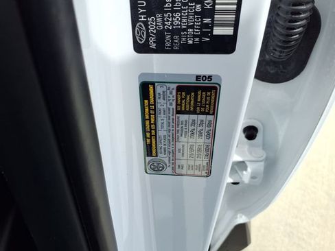 Used 2025 Hyundai Kona SEL FWD image 31