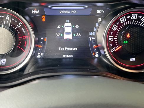 Used 2022 Dodge Challenger R/T image 12