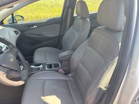 Used 2018 Chevrolet Cruze Premier w/ Enhanced Convenience Package image 17