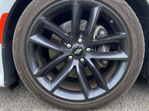 Used 2019 Dodge Charger Scat Pack RWD image 9